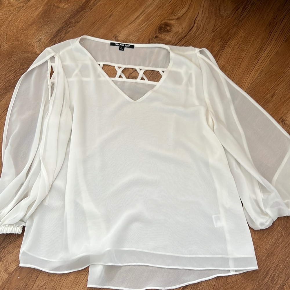 White Gianni Bini shear blouse